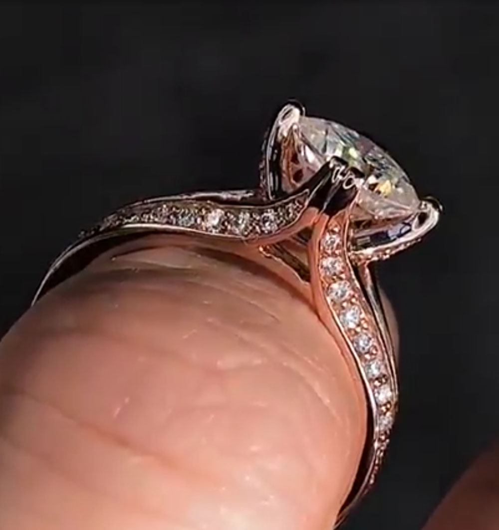 Moissanite Engagement Ring 1 Carat - ที่กําหนดเอง 10K Rose Gold ผู้หญิงงานแต่งงานครบรอบหมั้นแหวน 1
